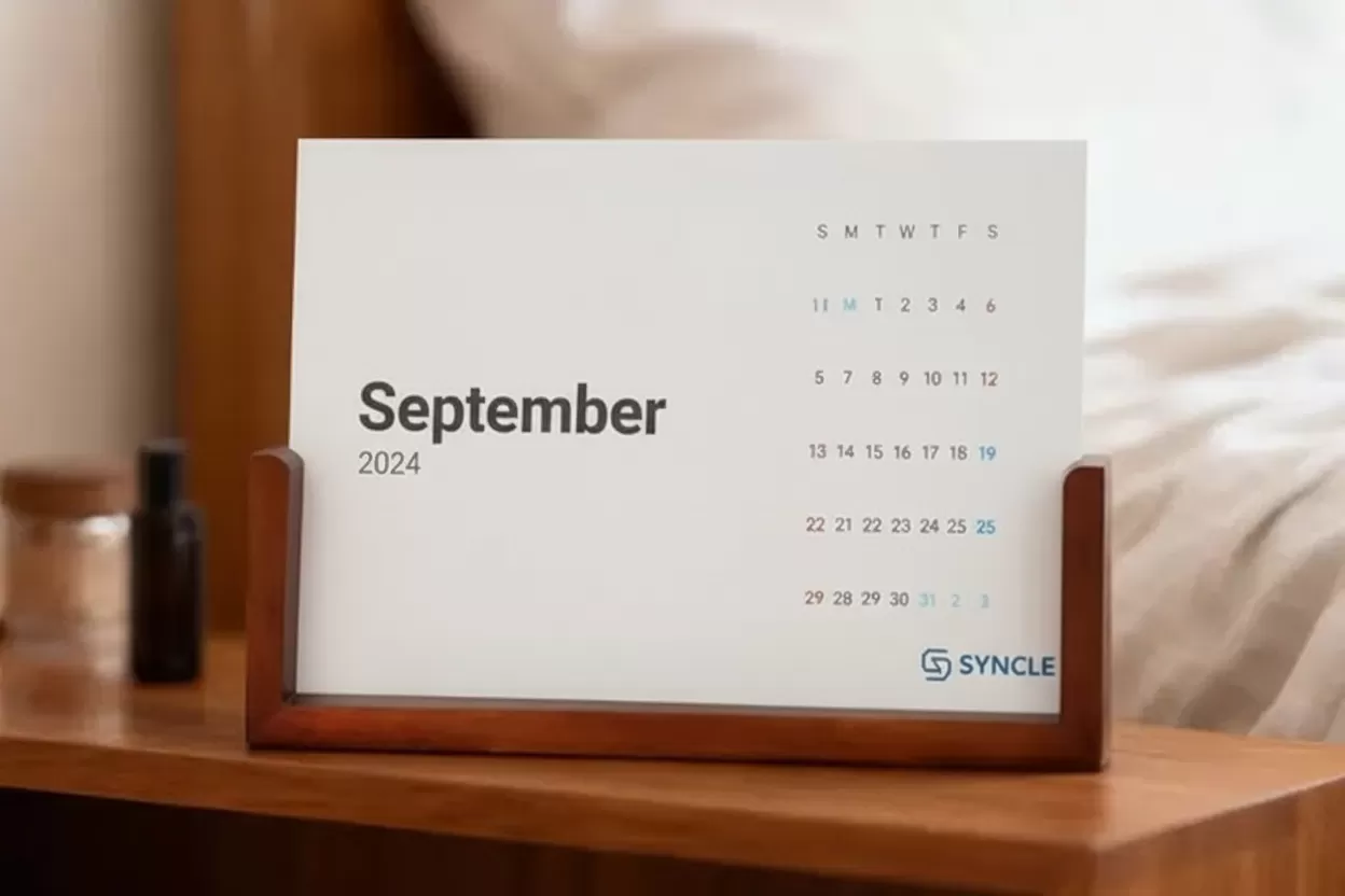 U Wooden Desktop Calendar